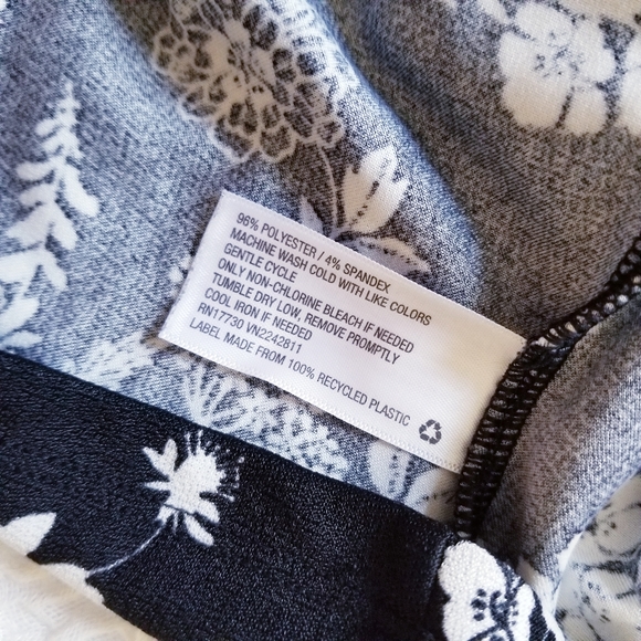 Xhilaration Fit and Flare Floral Dress with Ruffle - Picture 4 of 5